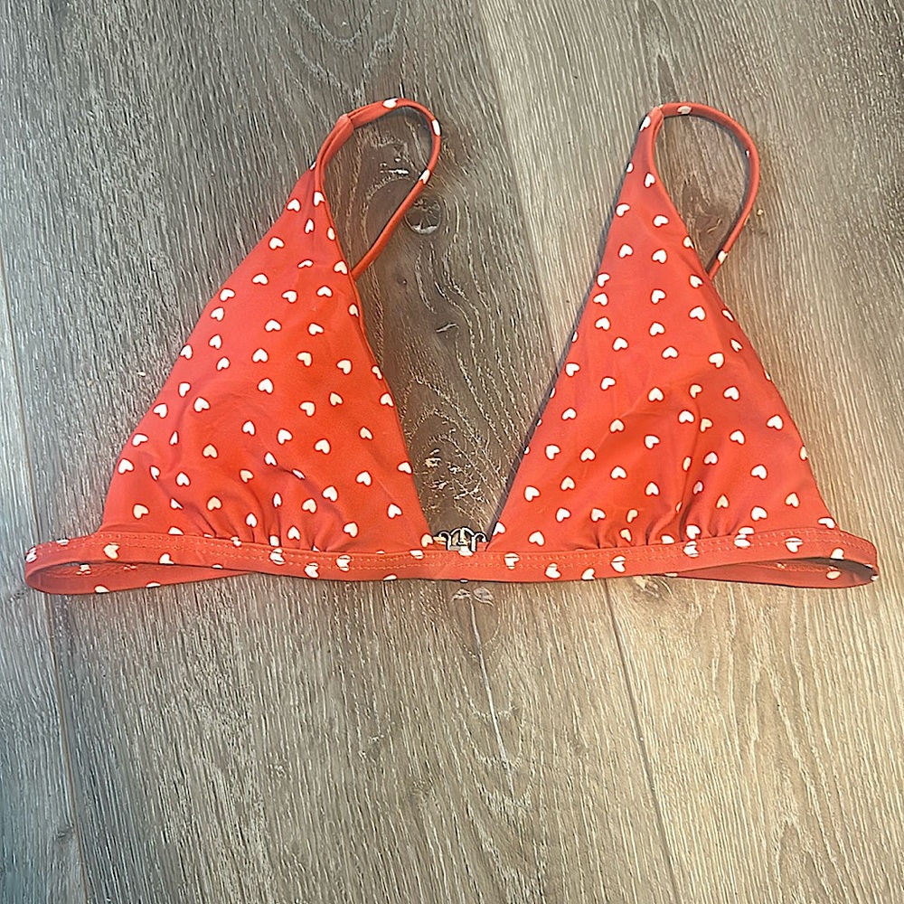 ❤️SHEIN❤️ Polka-dot Heart Print Bikini Top